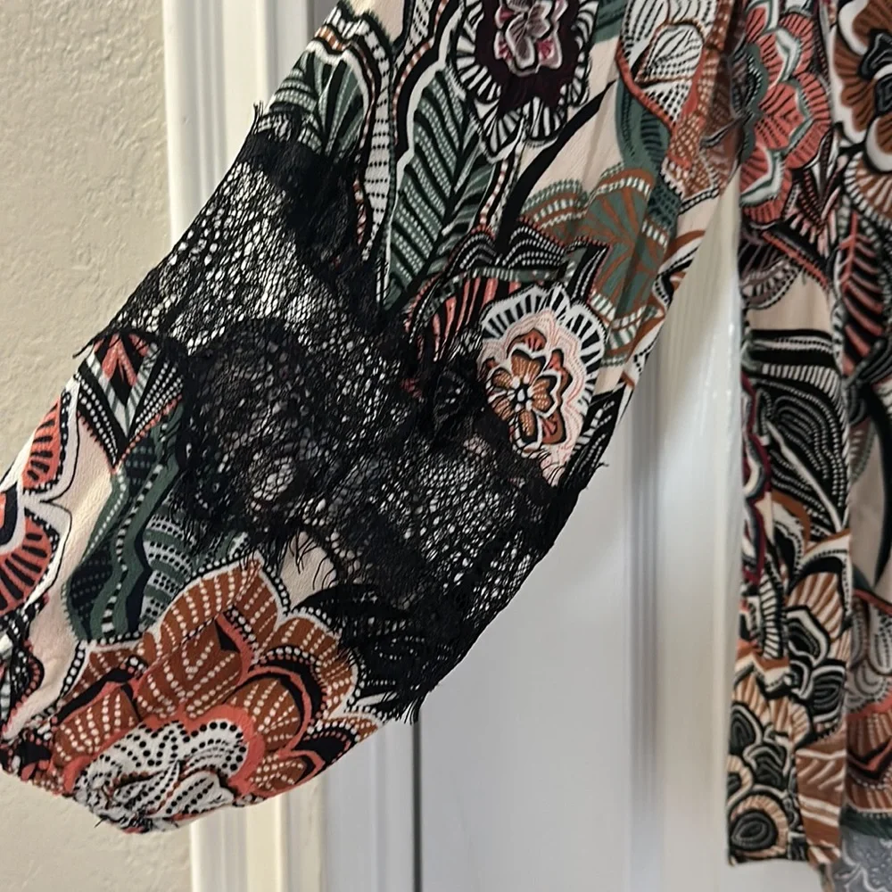 Democracy long sleeve tunic with lace detail on sleeves - Picture 2 of 2